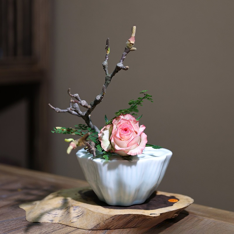 แจกันเซรามิกรูปดอกบัวแบบจีน 1  - Ikebana Vase Kenzan บทวิจารณ์และราคา