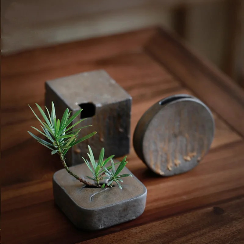 แจกันเซรามิกสไตล์เกาหลีแบบอิเค - Ikebana Vase Kenzan บทวิจารณ์และราคา